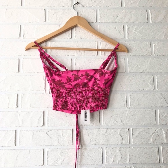 NEW Urban Outfitters cropped floral tie front cami - Picture 3 of 6